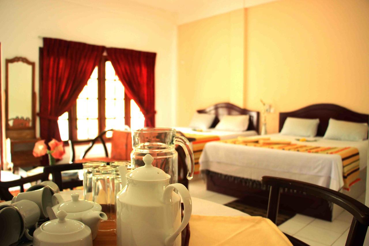 White Elephant Hotel Maskeliya Extérieur photo